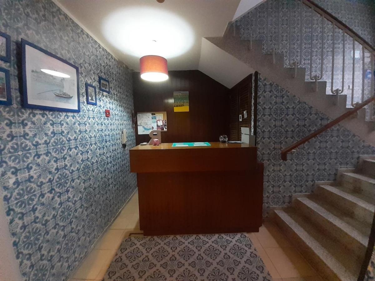 City Drops Hostel Aliados Private Room OOporto Esterno foto