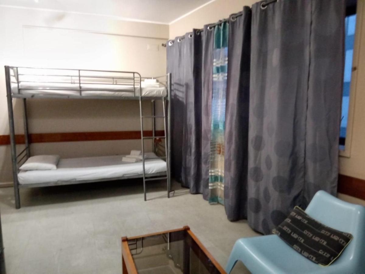 City Drops Hostel Aliados Private Room OOporto Esterno foto