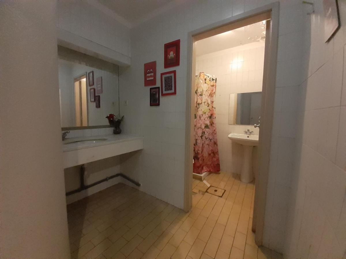 City Drops Hostel Aliados Private Room OOporto Esterno foto